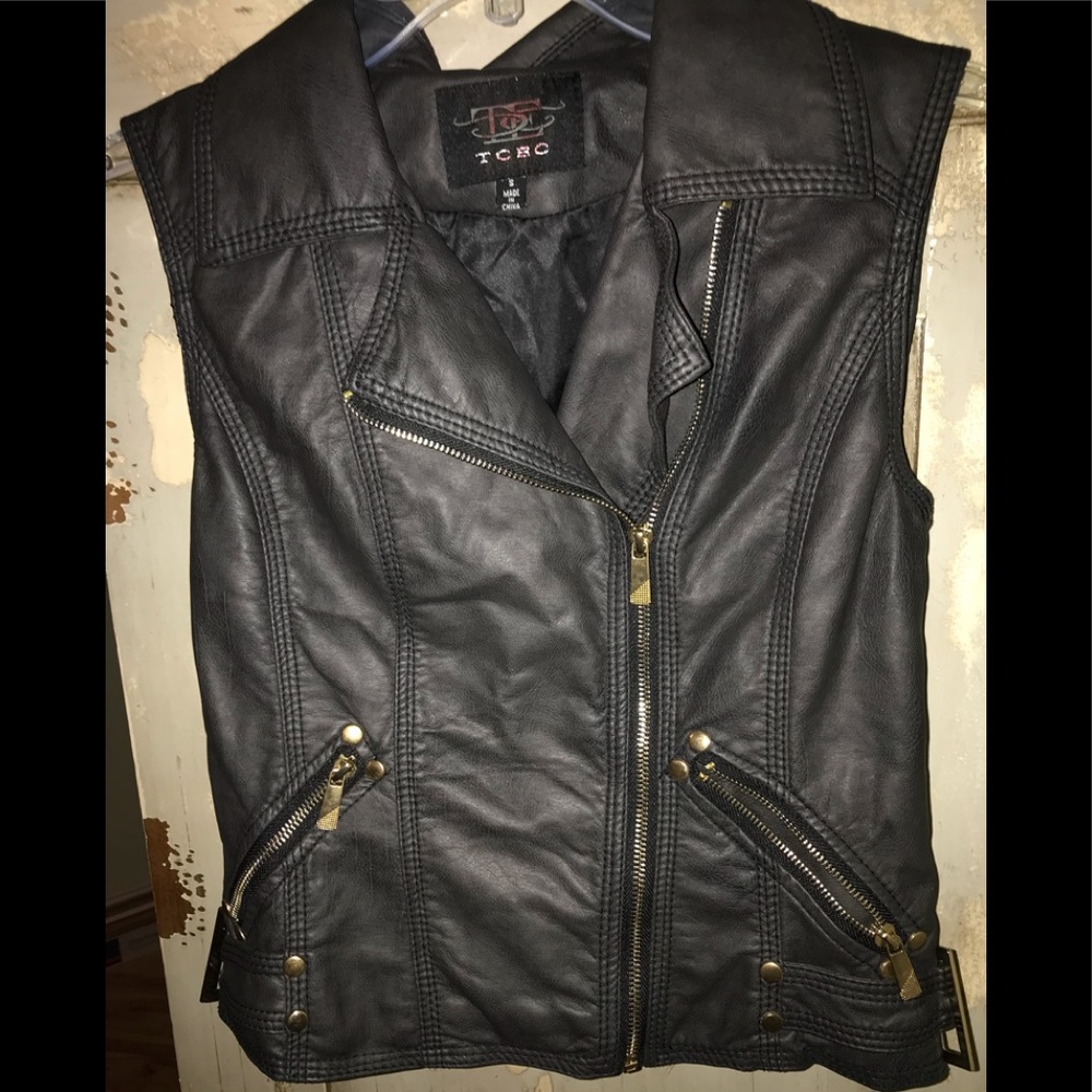 Ladies vest/tcec/nwot